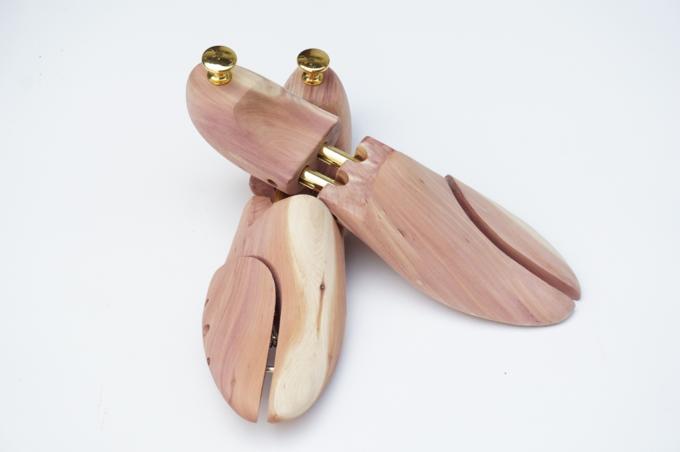 Shoe tree - cây giữ form giày gỗ tuyết tùng 3 Shoe tree - cây giữ form giày gỗ tuyết tùng 3
