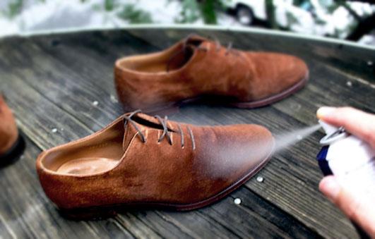 khắc phục giày da lộn bị bạc màu